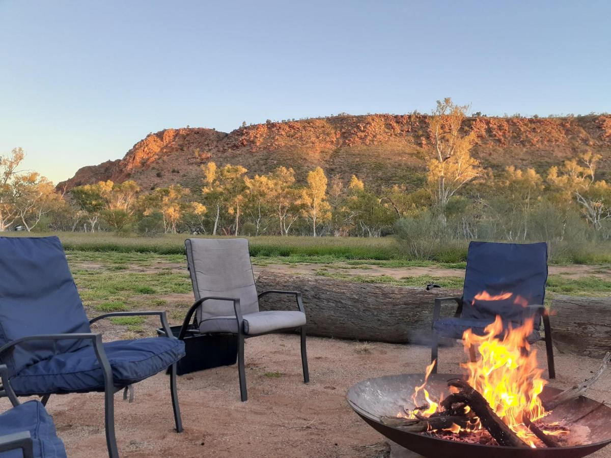 Squeakywindmill Boutique Tent B&B Alice Springs Exterior photo